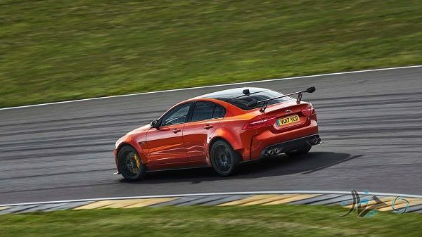 jaguar-xe-sv-project-8-2