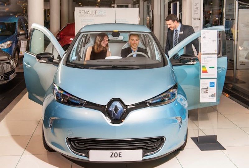 2016-renault-zoe-electric-car_100543269_m