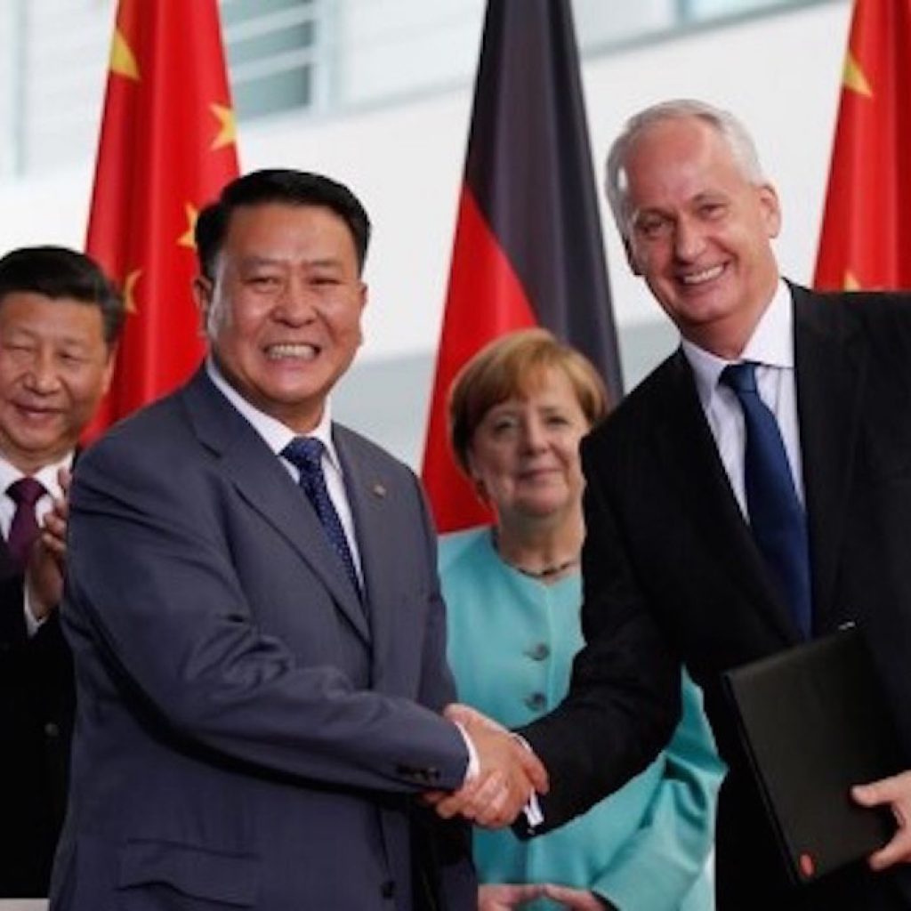 دایملر ۷۳۵ میلیون دلار برای ساخت خودروهای برقی در چین سرمایه گذاری می‌کند!