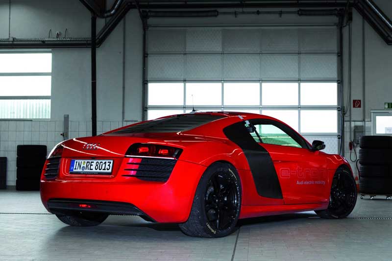 Audi-R8-etron