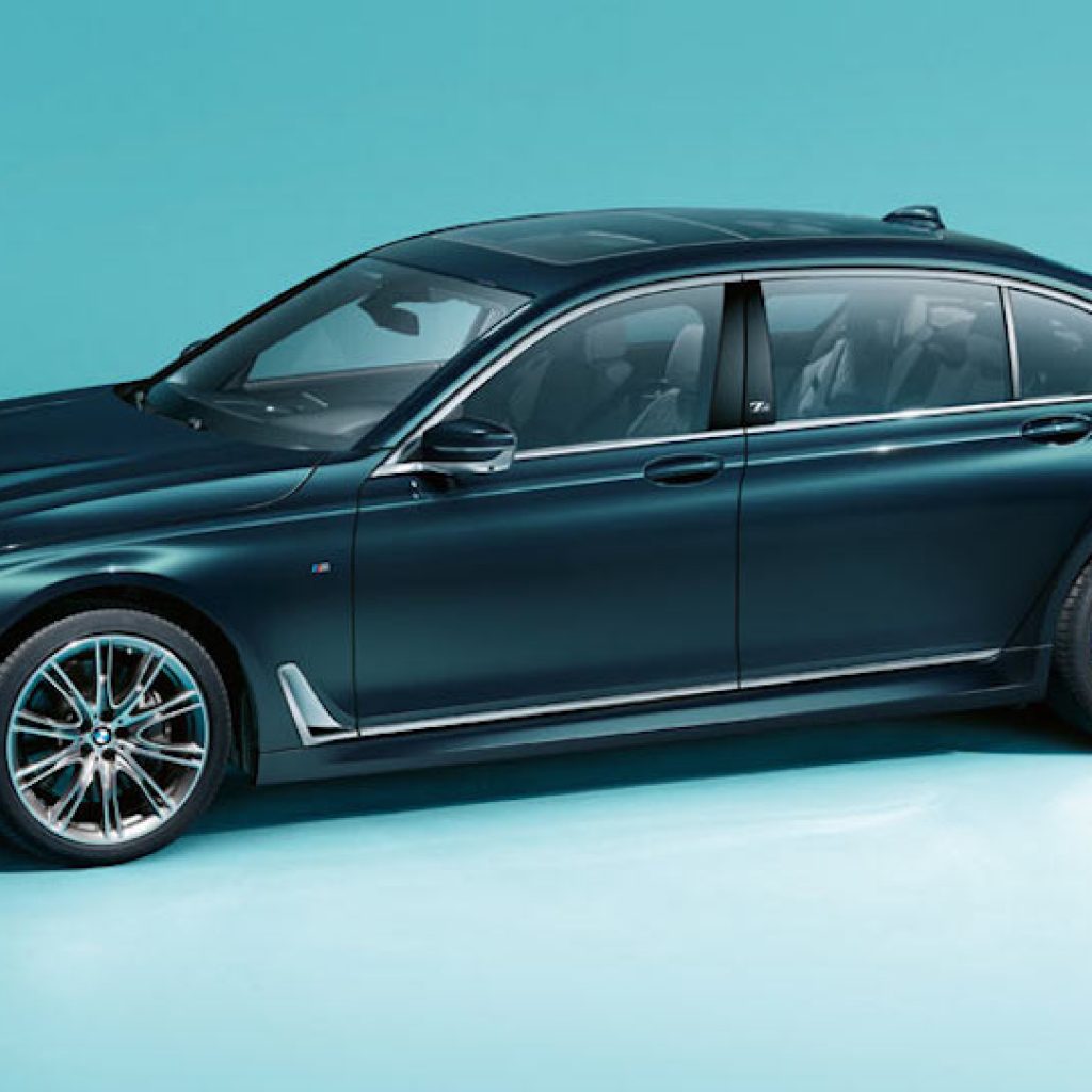 نسخه ۴۰ ساله بی‌ام‌و سری ۷ قبل از نمایشگاه فرانکفورت رونمایی شد!