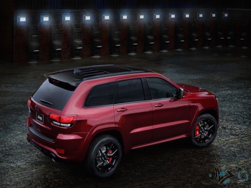 Jeep-Grand-Cherokee-SRT-Night_2