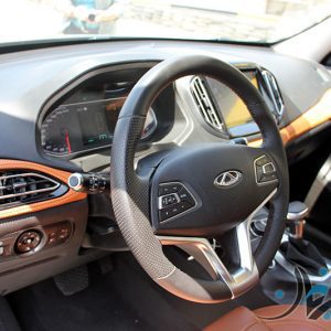 آزمایش رانندگی با چری تیگو 7 در پیست آزادی تهران