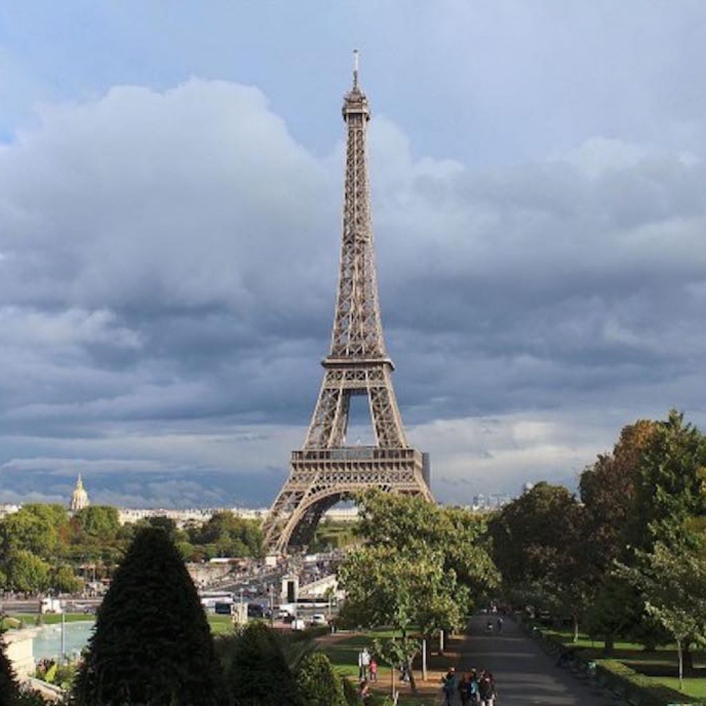 فرانسه تولید خودروهایی با سوخت فسیلی را متوقف می‌کند!