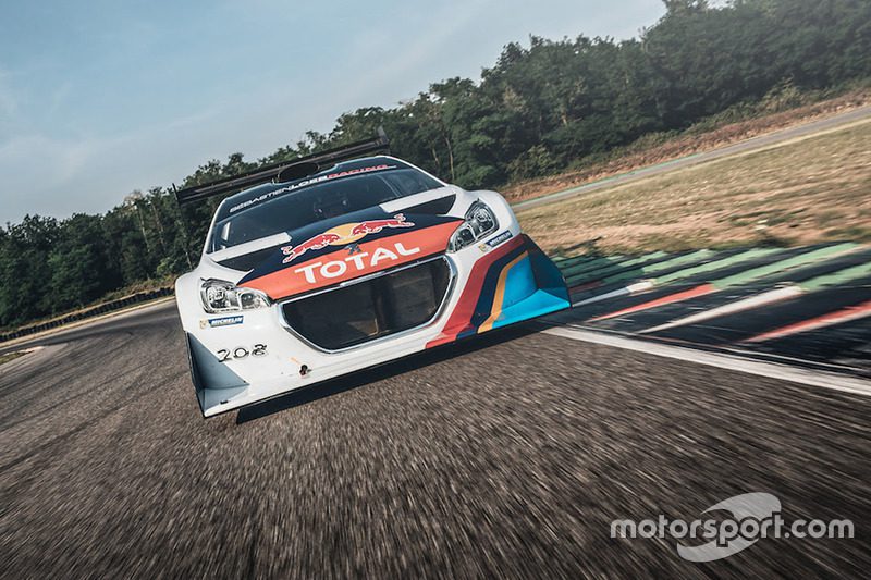hillclimb-peugeot-208-pikes-peak-test-day-2017-sebastien-loeb-tests-the-peugeot-208-pikes