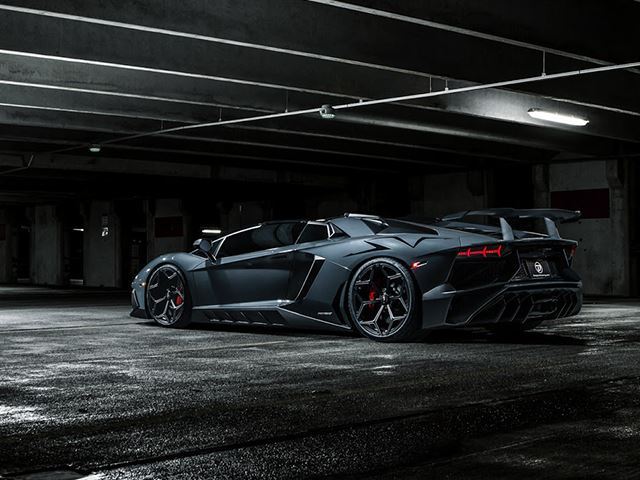 لامبورگینی آونتادور سوپرولوچه رودستر