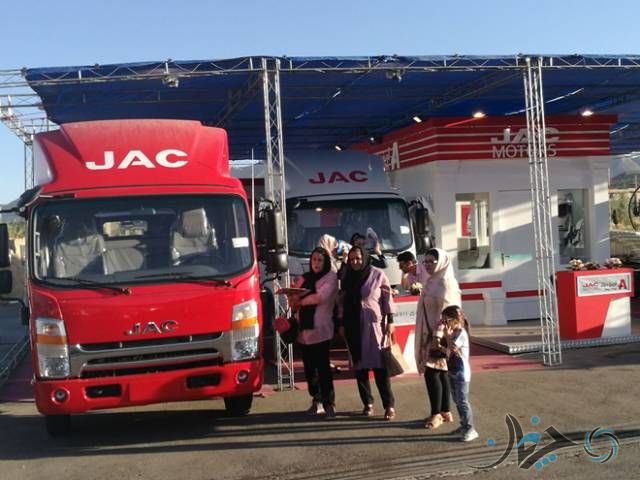 نگاه عجیب و غریب JAC به نمایشگاه شیراز!