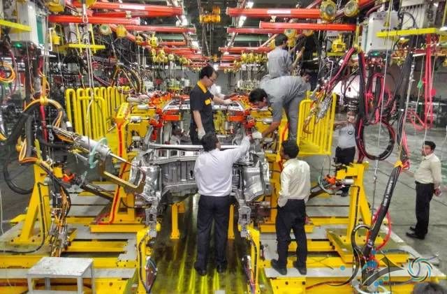 نگاه عجیب و غریب JAC به نمایشگاه شیراز!