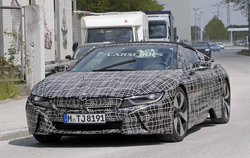 رونمایی از رودستر بی‌ام‌و i8 در نمایشگاه لس انجلس