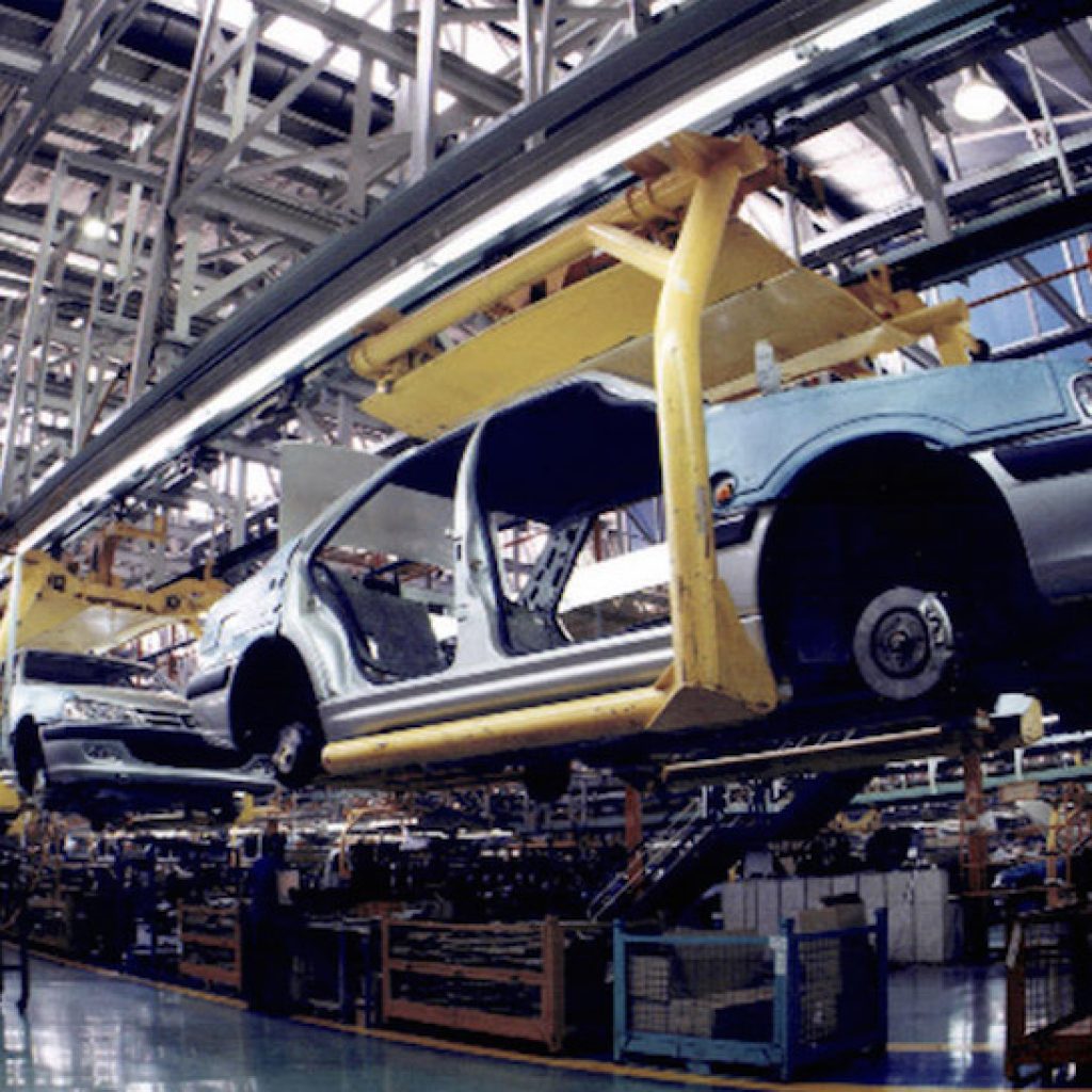 احتمال ورود صنعت خودروسازی ایران به بازار خودروهای دنیا!