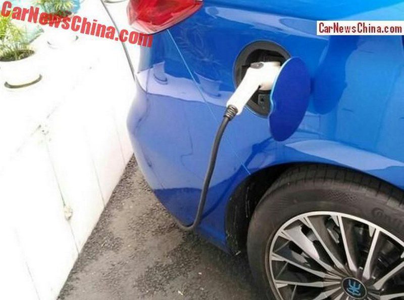 عرضه BYD سانگ مکس هیبرید با توان خروجی 446 اسب بخار!