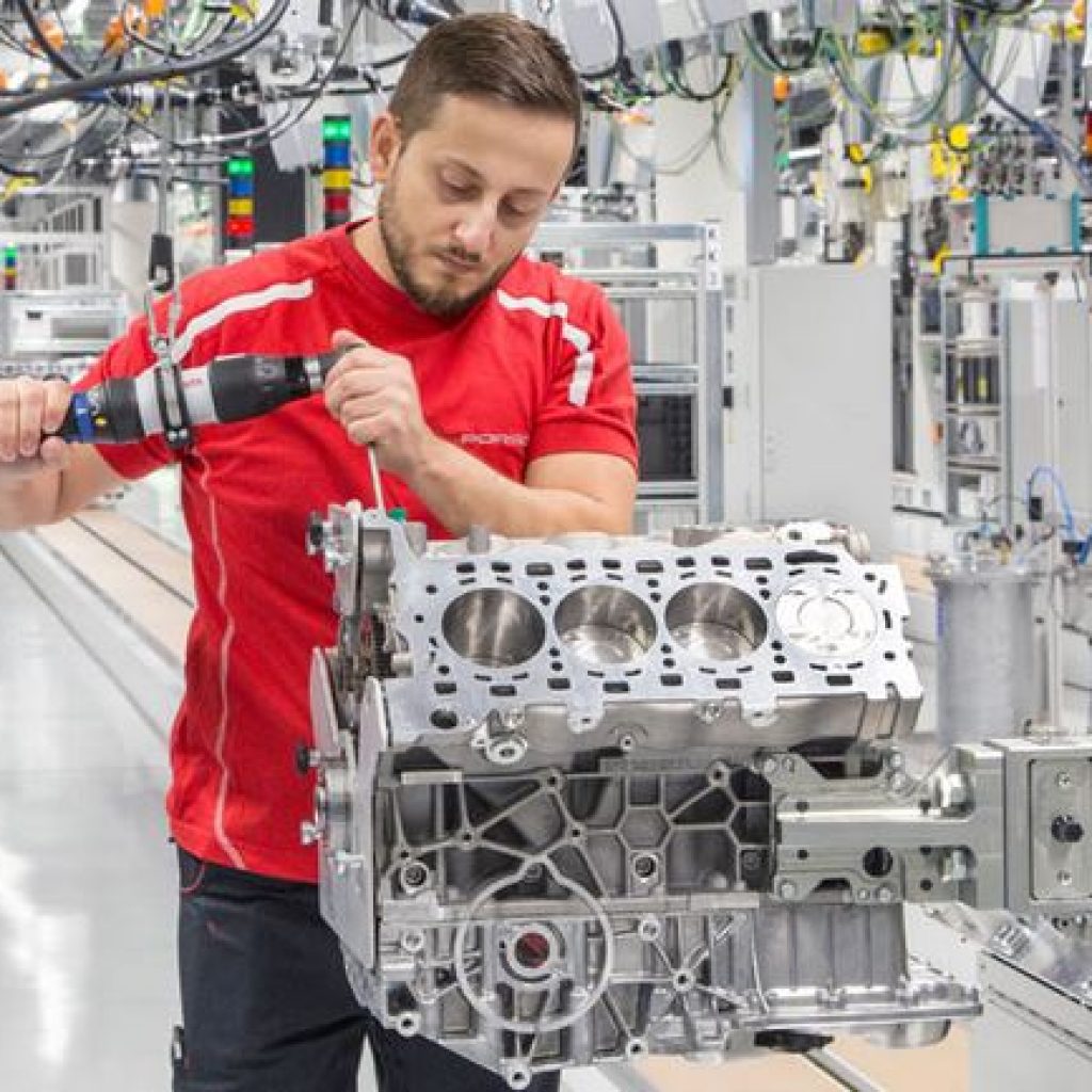 برنامه پورشه برای موتور جدیدش