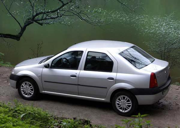 مقایسه تندر ۹۰ و دنا: زیبای ایرانی یا زشت رومانی؟