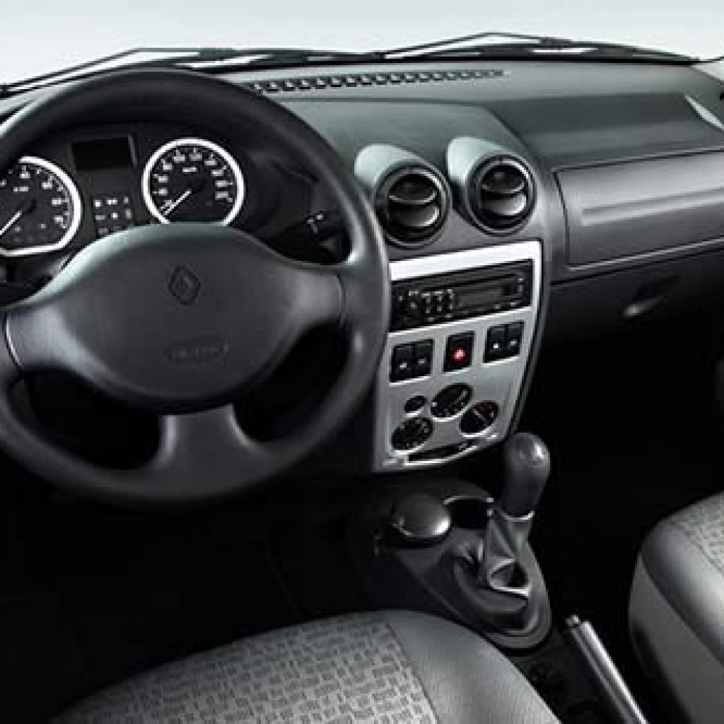 مقایسه تندر ۹۰ و دنا: زیبای ایرانی یا زشت رومانی؟