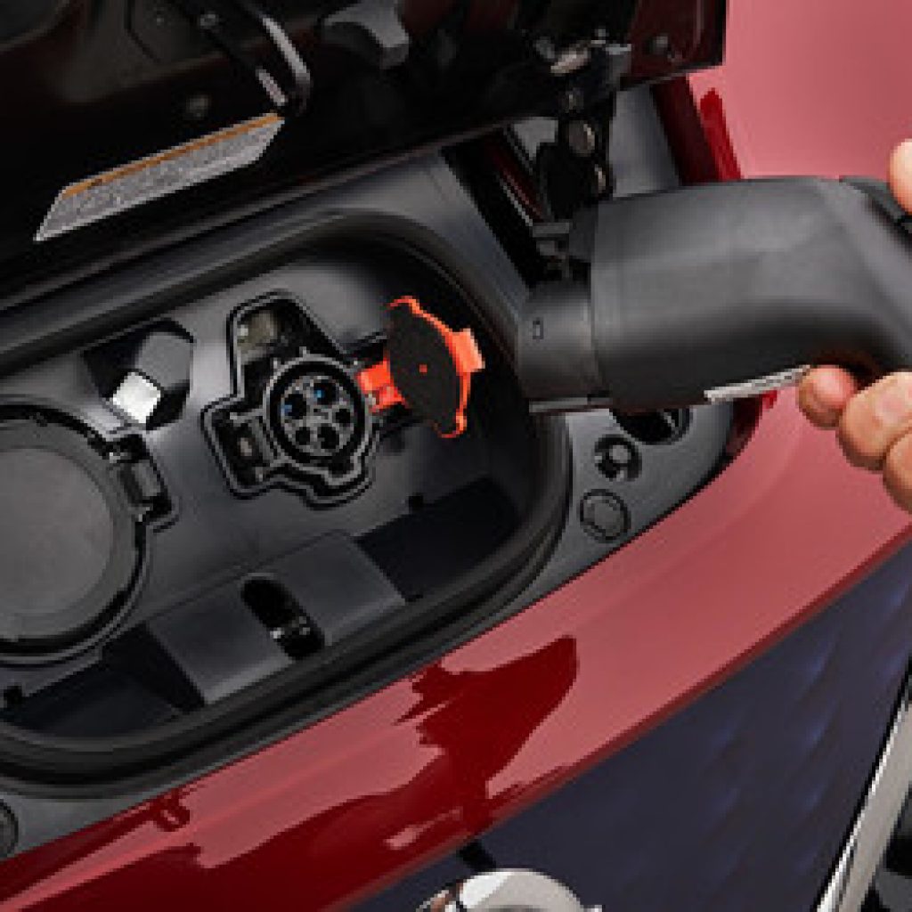 آغاز مطالعات چینی‌ها برای توقف فروش خودروهای بنزینی و دیزلی!