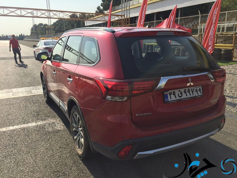 تست رانندگی میتسوبیشی اوتلندر در پیست آزادی!