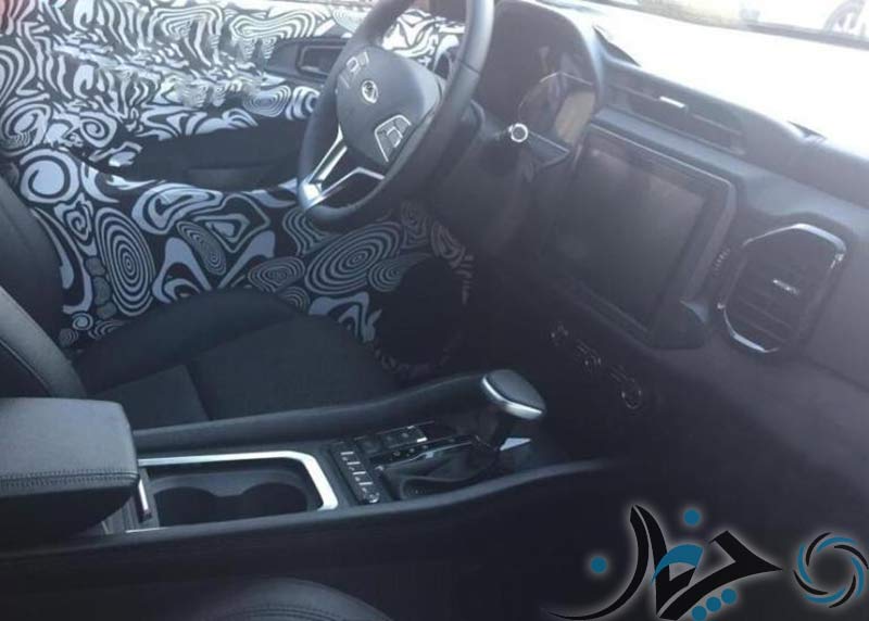 چری در حال کار بر روی خودرو شاسی‌بلند با 7 صندلی + عکس