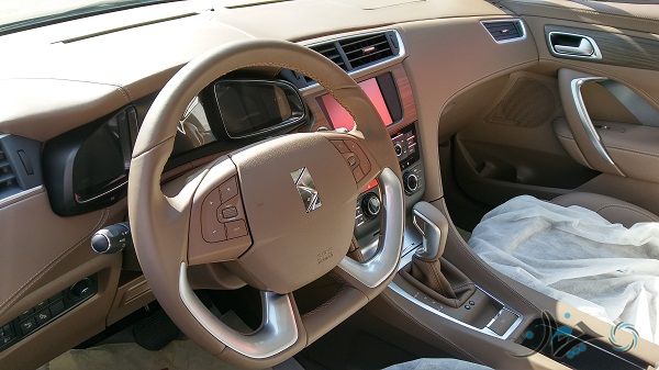 تجربه کوتاه رانندگی با DS5 LS؛ شیکِ فرانسوی!