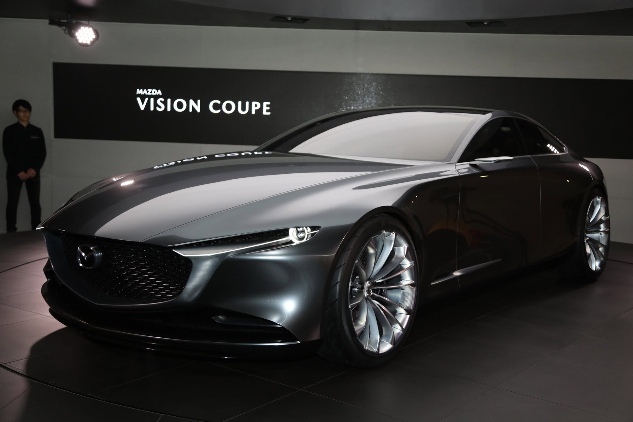 احیا یا طغیان؟مقایسه ی Vision coupe با RX Vision شرکت مزدا!