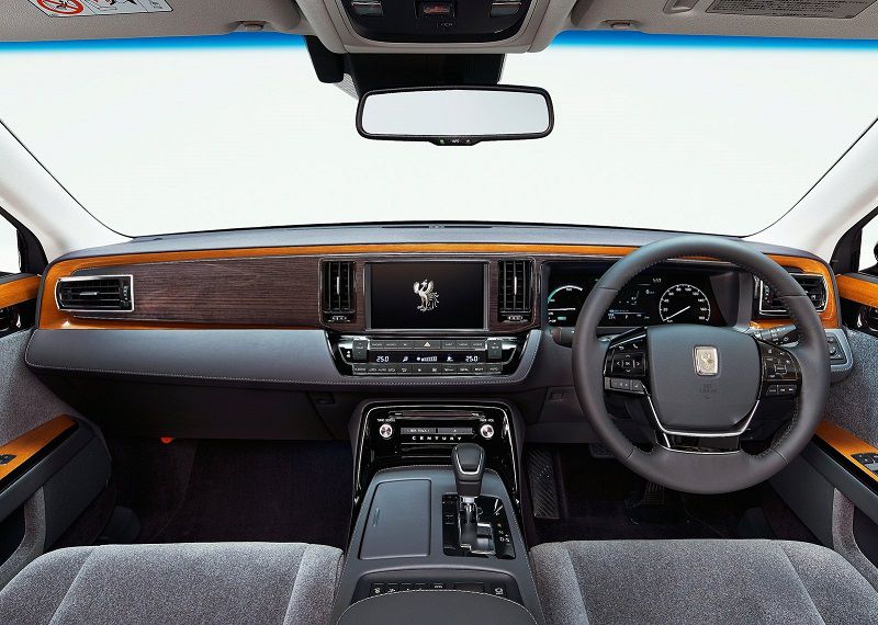 تویوتا از نسل جدید خودرو سدان Century قبل از نمایشگاه توکیو رونمایی کرد!