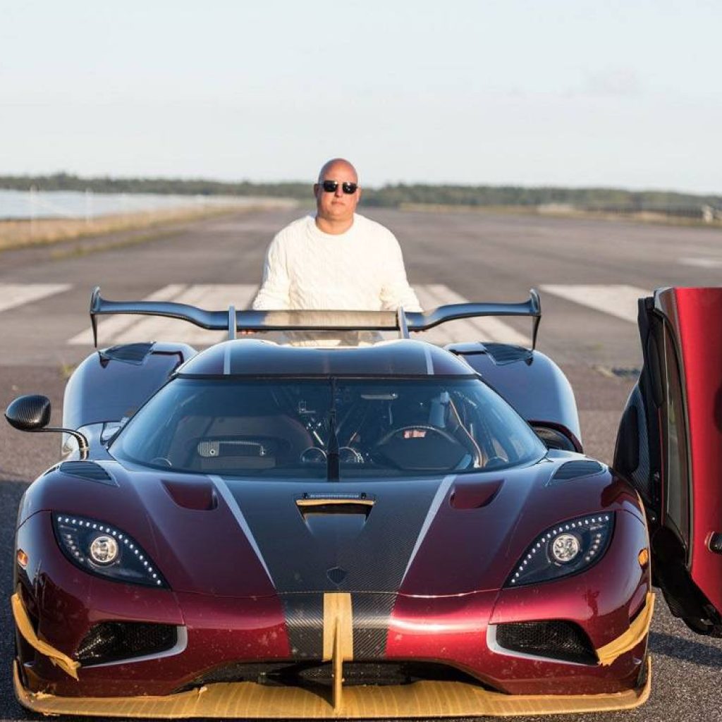 کونیگزگ آگرا RS توانست بوگاتی شیرون را شکست دهد!