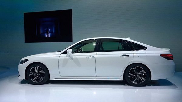 کانسپت نسل بعدی تویوتا Crown به توکیو رفت