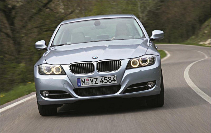 فراخوانی 1.4 میلیون خودرو توسط کمپانی بی‌ام‌و