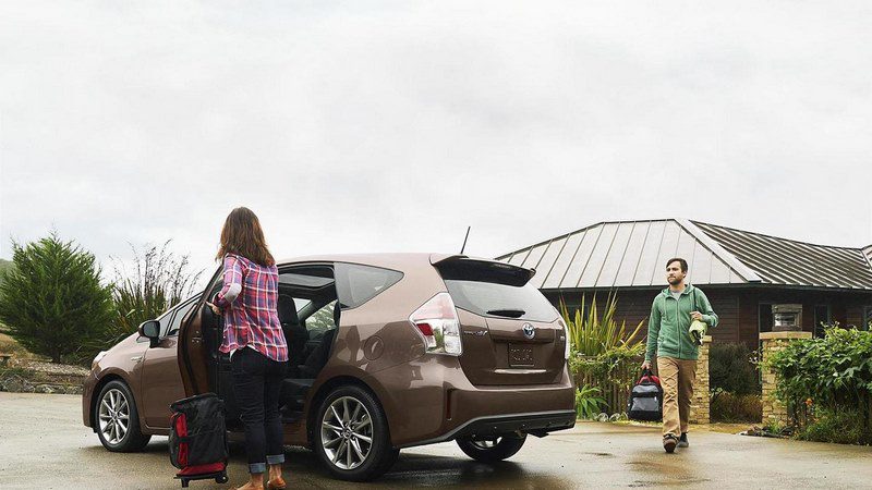 آینده نامعلوم تویوتا پریوسV!