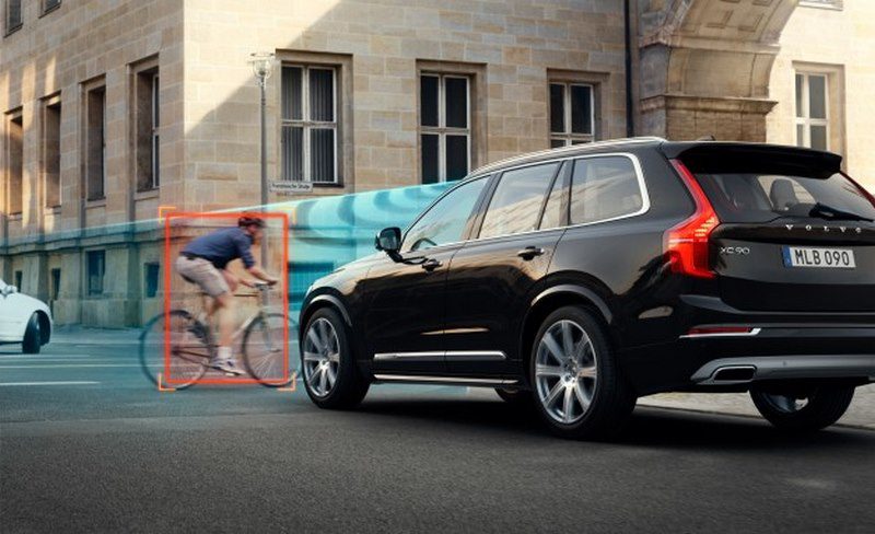 کاربرد ترمز اضطراری اتوماتیک پیش از تصادف!