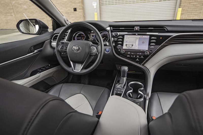 مقایسه هوندا آکورد و تویوتا کمری 2018! (ویدئوی اختصاصی)