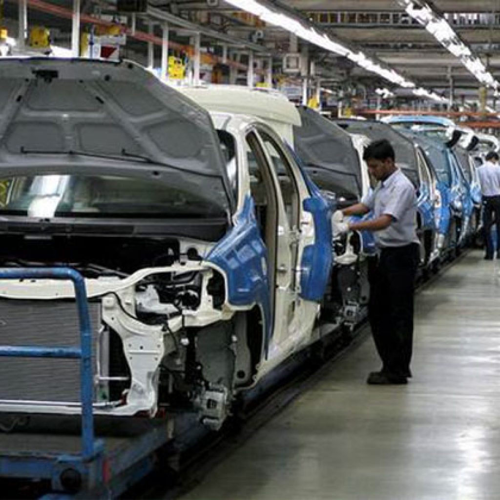 نگاهی به حجم تولیدات خودروسازان داخلی در سال جاری!