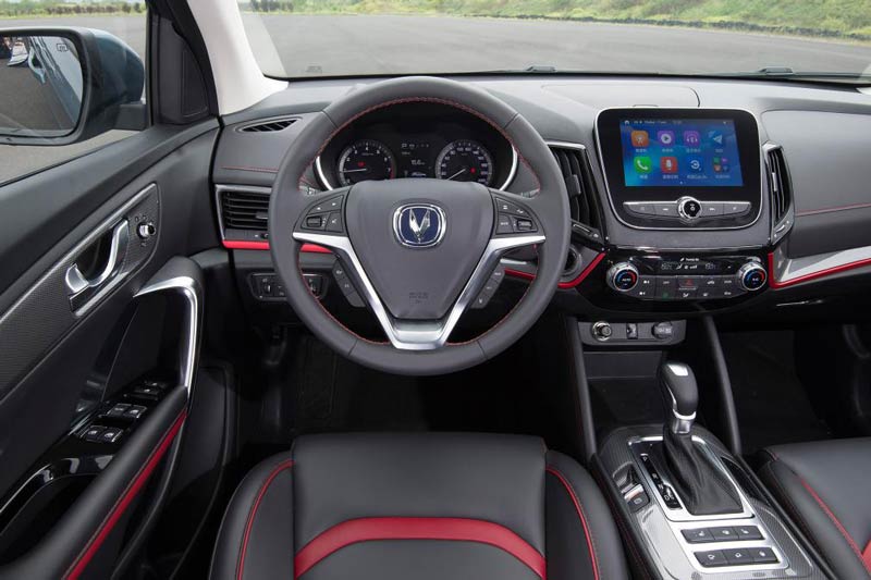 تجربه رانندگی با چانگان CS55 در قلب اروپا!