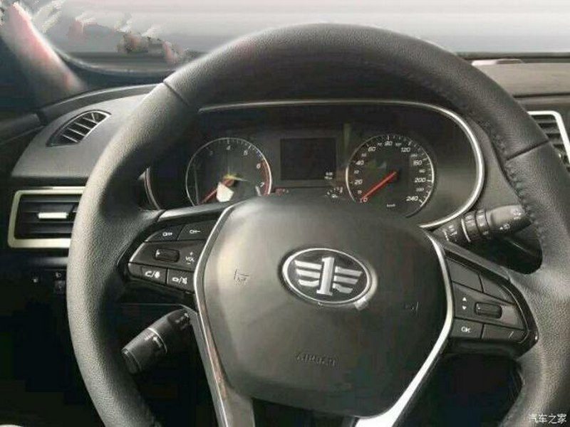 SUV فوق‌العاده زیبای کمپانی فاو با نام سنیا R9 فاو
