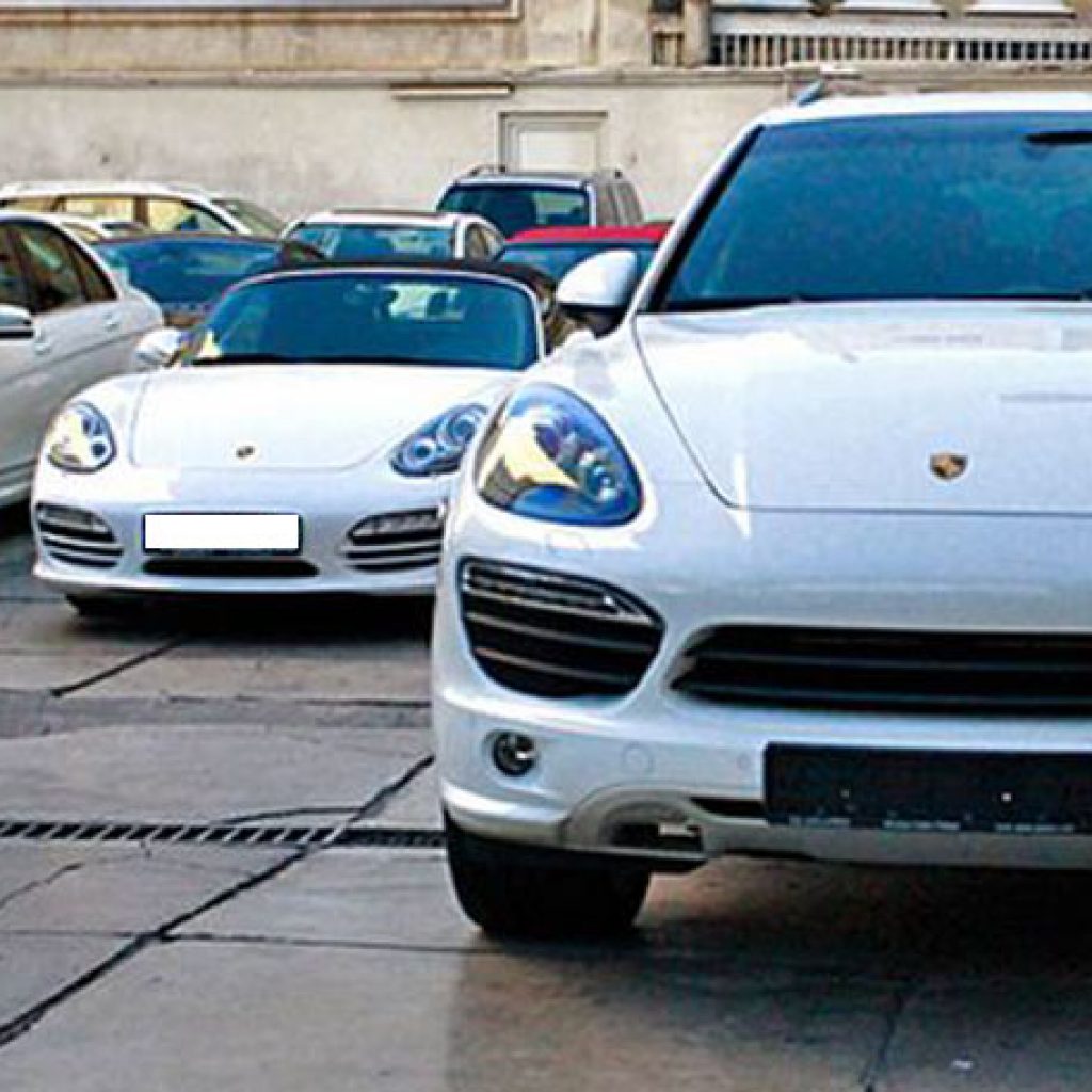 چه تفاوتی مابین نماینده رسمی با توزیع‌کننده خودروهای وارداتی وجود دارد؟