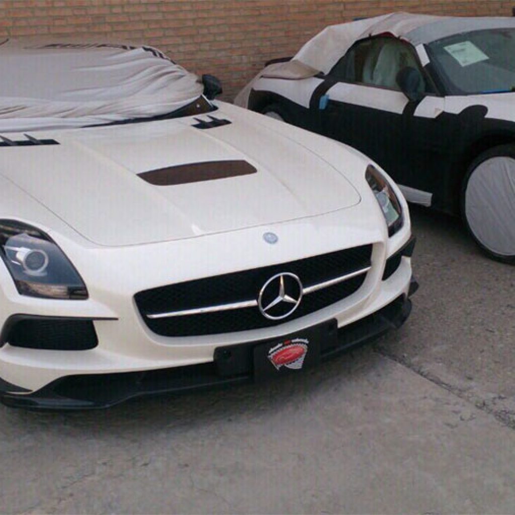 آیا ممنوعیت ورود خودروهای بالای ۲۵۰۰ سی‌سی به کشور رفع می‌شود؟