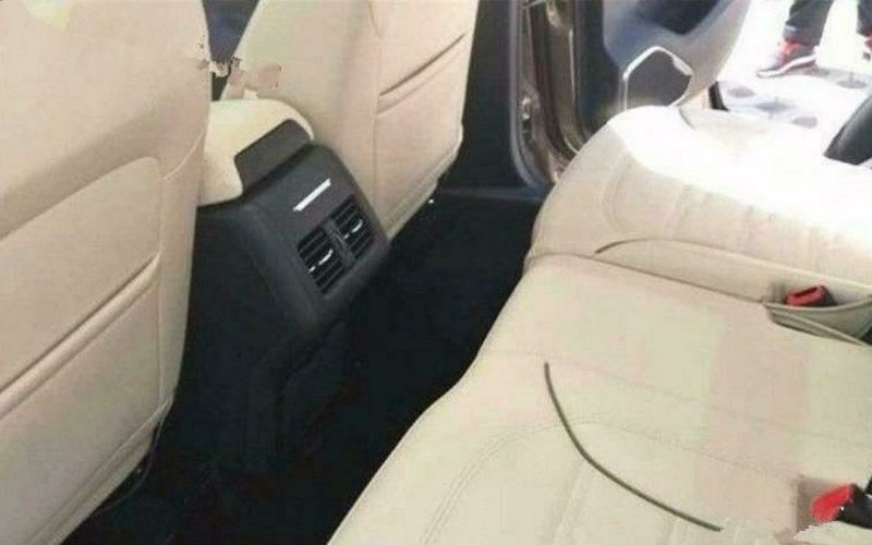 یک صفحه نمایش غول پیکر در برلیانس V7!