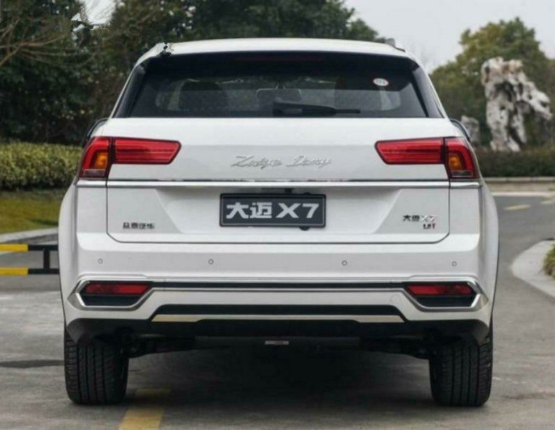 پنجره مشبک غول‌آسای خودروی Zotye Domy X7S