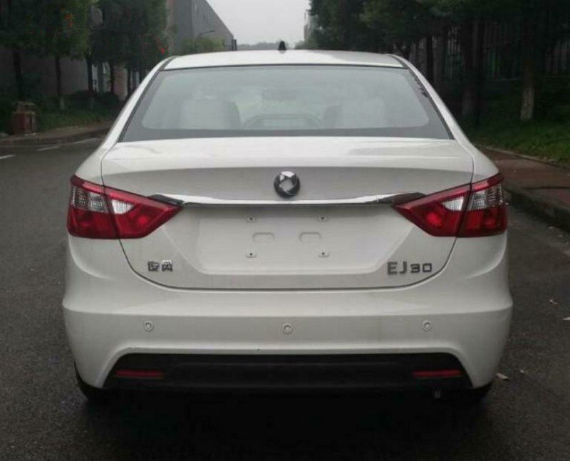 خودروی جدید کمپانی جانفنگ در راه بازارهای چین!