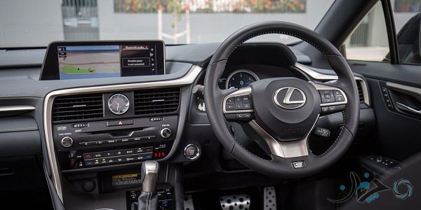 بررسی لکسوس RX200t؛ سفینه فضایی!