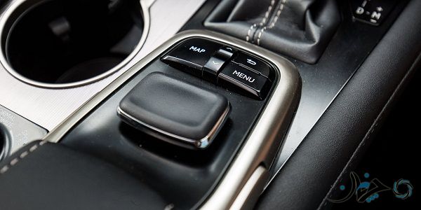 بررسی لکسوس RX200t؛ سفینه فضایی!