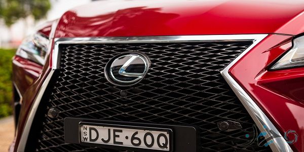 بررسی لکسوس RX200t؛ سفینه فضایی!