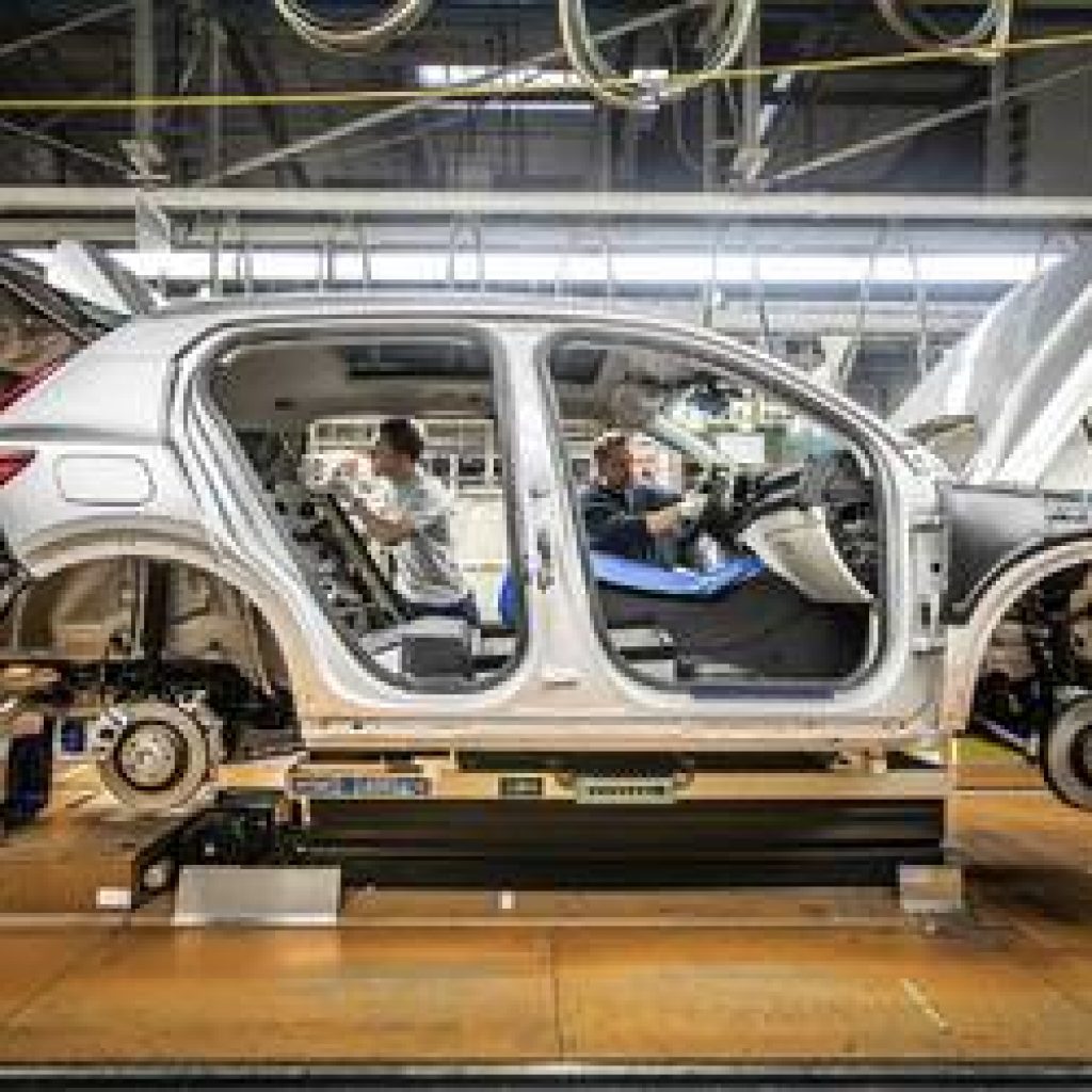 شوک به صنعت خودروسازی چین؛ توقف تولید 553 خودرو!