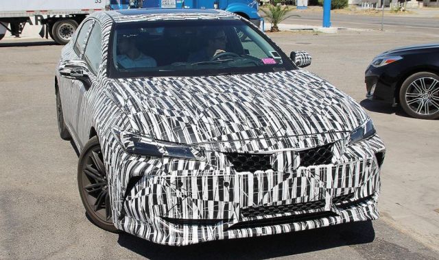 نمایش خودروی تویوتا آوالون تا ژانویه 2018 در آمریکا!