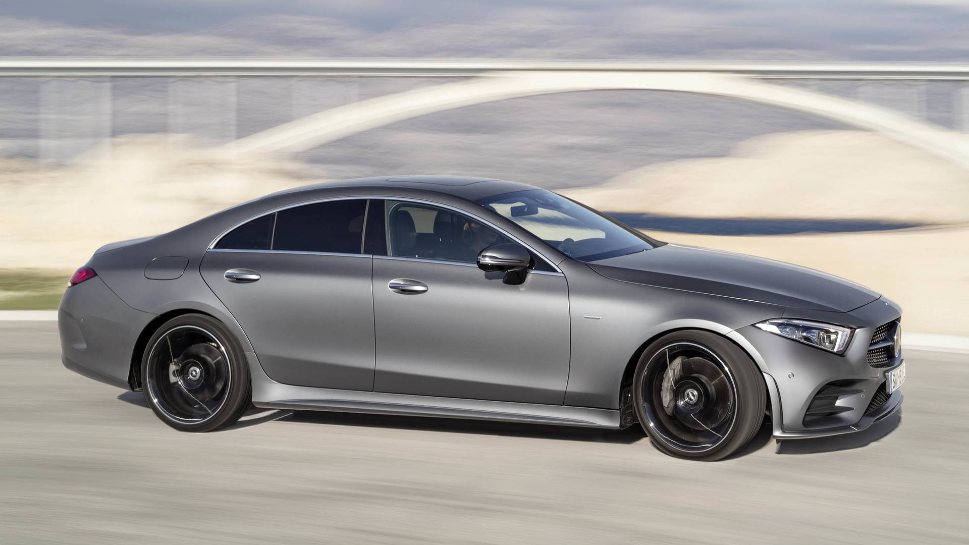 نگاهی کوتاه بر Mercedes CLS؛ خوش چهره آلمانی!