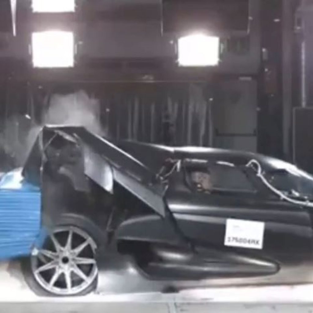 کویینگزاگ و آزمایش های تصادف خیره کننده روی Regera به همراه فیلم!