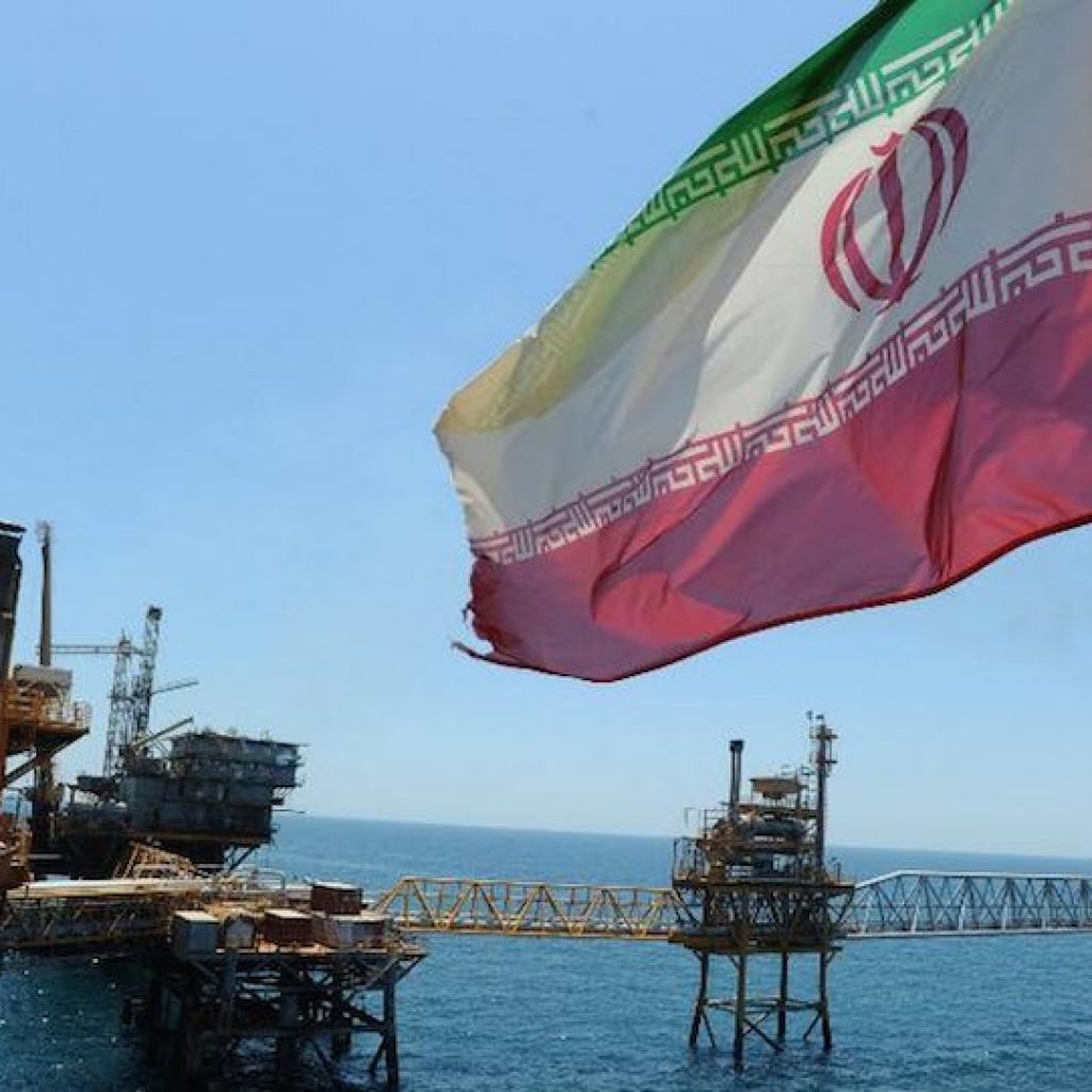 افزایش قیمت بنزین و گازوئیل برای مبارزه با معضل بیکاری و تنگنای مالی دولت!