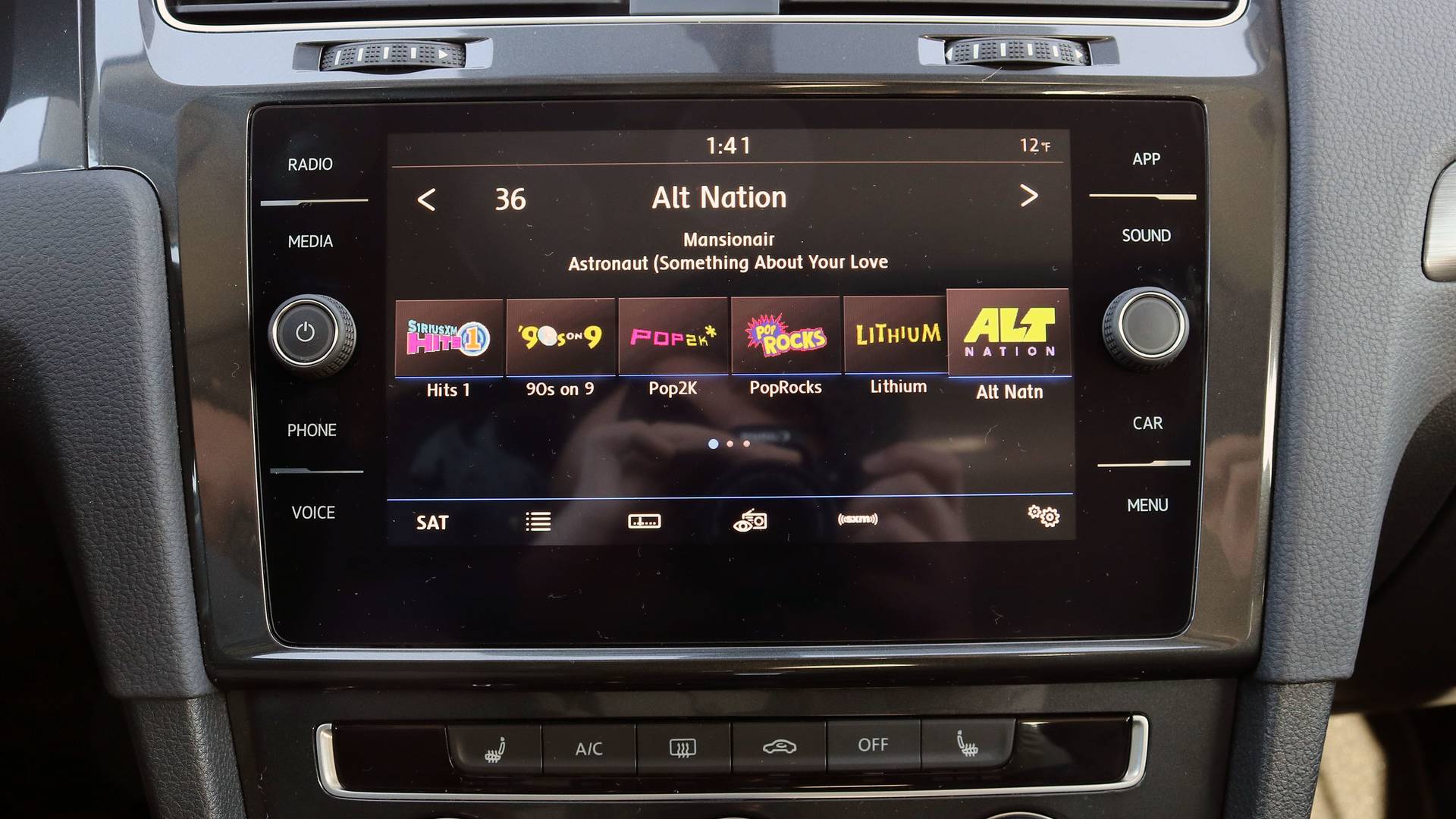 بررسی Volkswagon Golf 2018؛ هاچبک دوست داشتنی آلمانی!