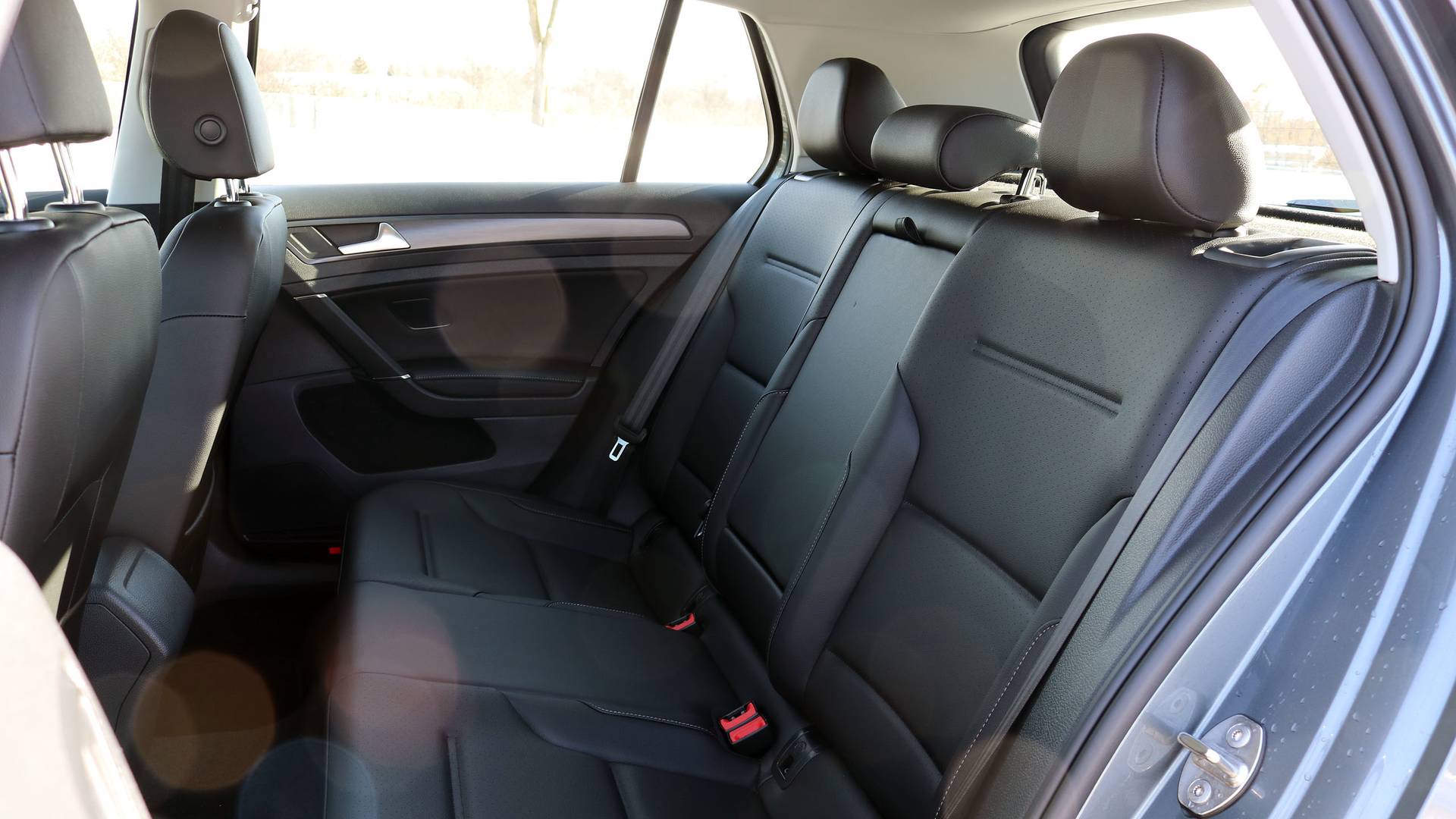 بررسی Volkswagon Golf 2018؛ هاچبک دوست داشتنی آلمانی!