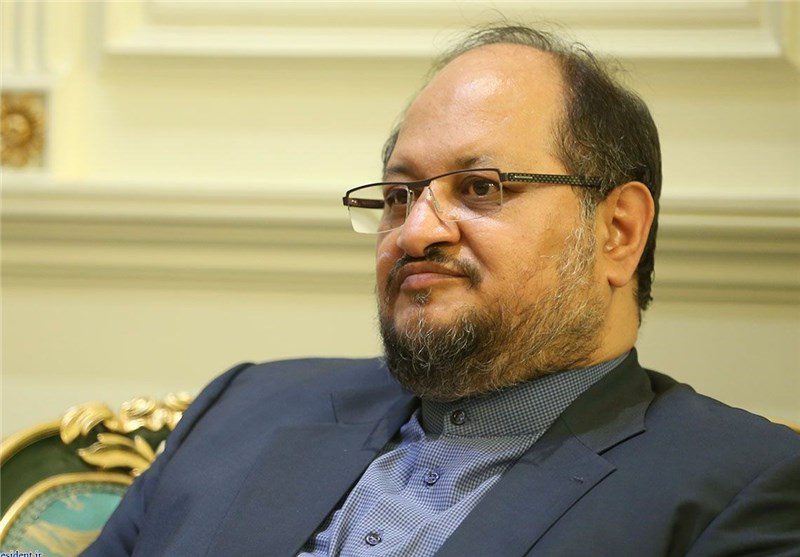 وزیر صنعت و خودروسازان