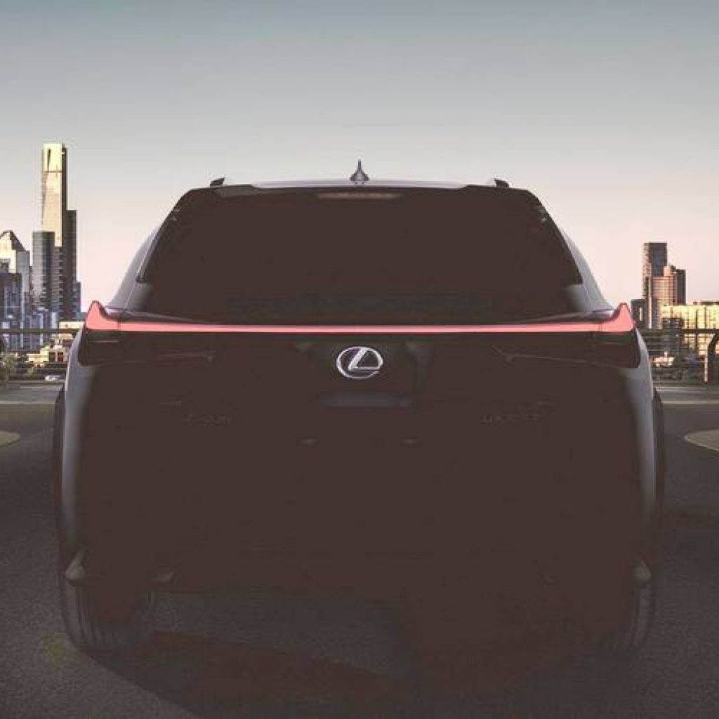 لکسوس UX در نمایشگاه ژنو رونمایی می‌شود!